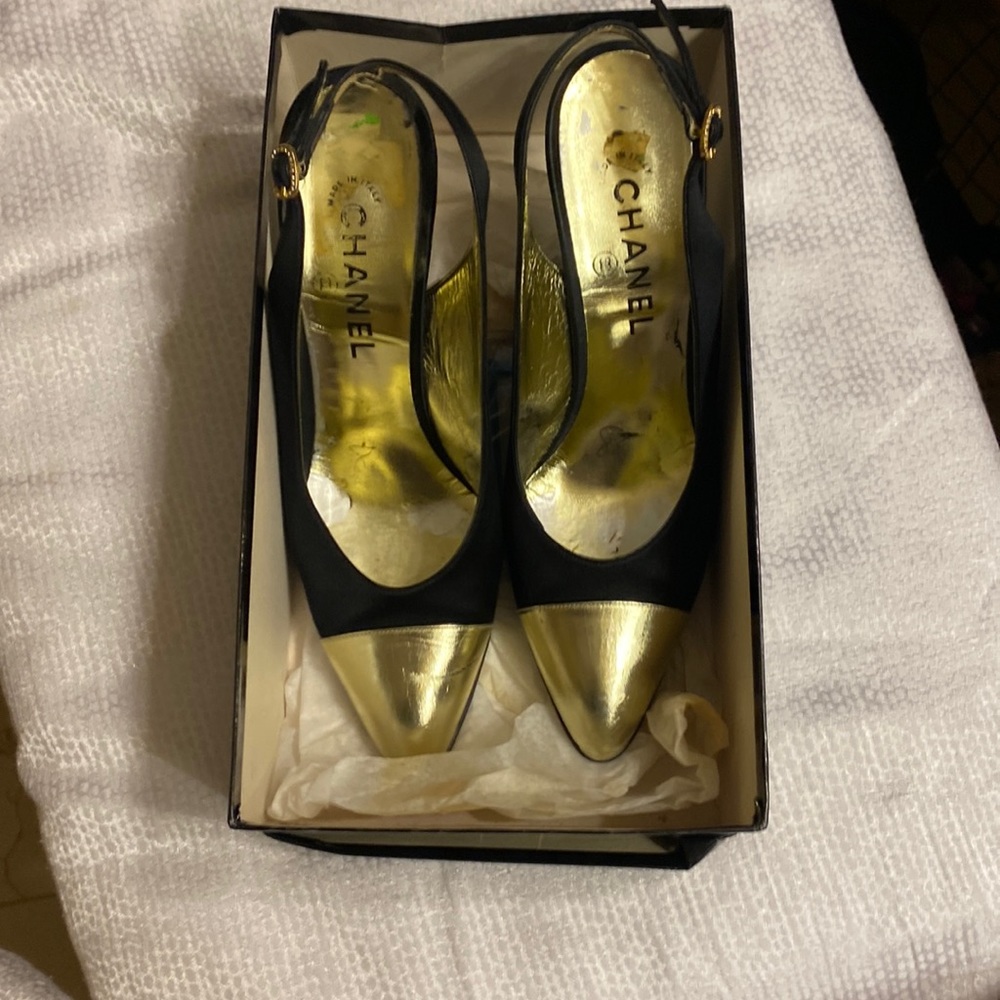 Chanel classic womens sling back shoes